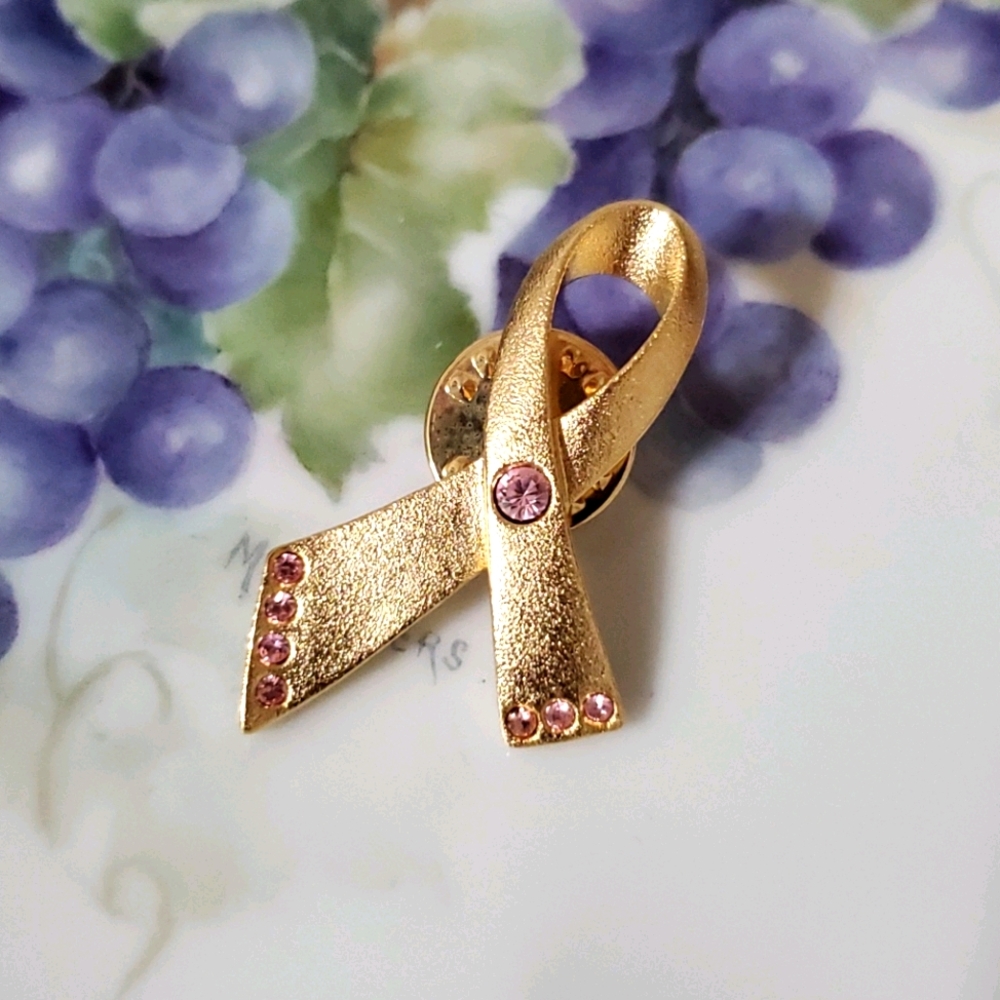 AVON goldtone ribbon pink stone breast cancer brooch pin Commemorative support